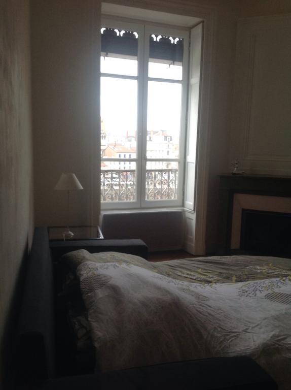 Cocon Au Pied De La Croix Rousse Apartment Lyon Room photo
