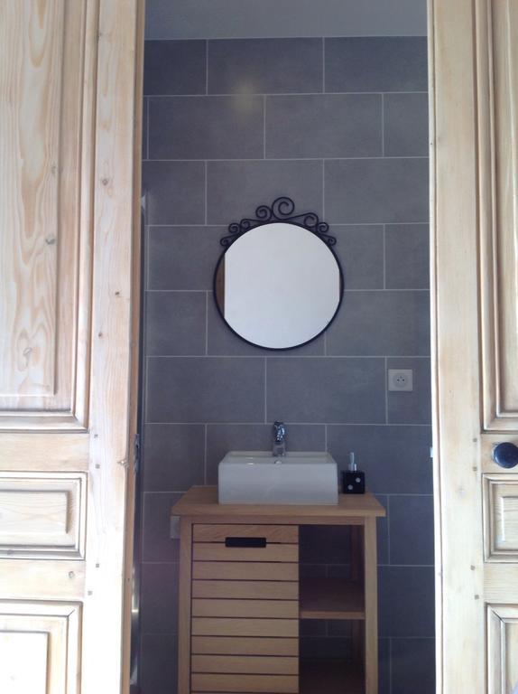 Cocon Au Pied De La Croix Rousse Apartment Lyon Room photo