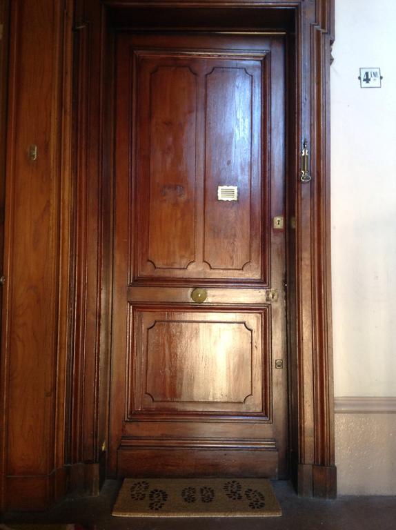 Cocon Au Pied De La Croix Rousse Apartment Lyon Room photo